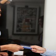 مزیت های نسبی فروش حضوری مزیت های نسبی فروش حضوری